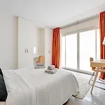 Exceptional 3Bdr 6P Apt - View Of The Eiffel Tower