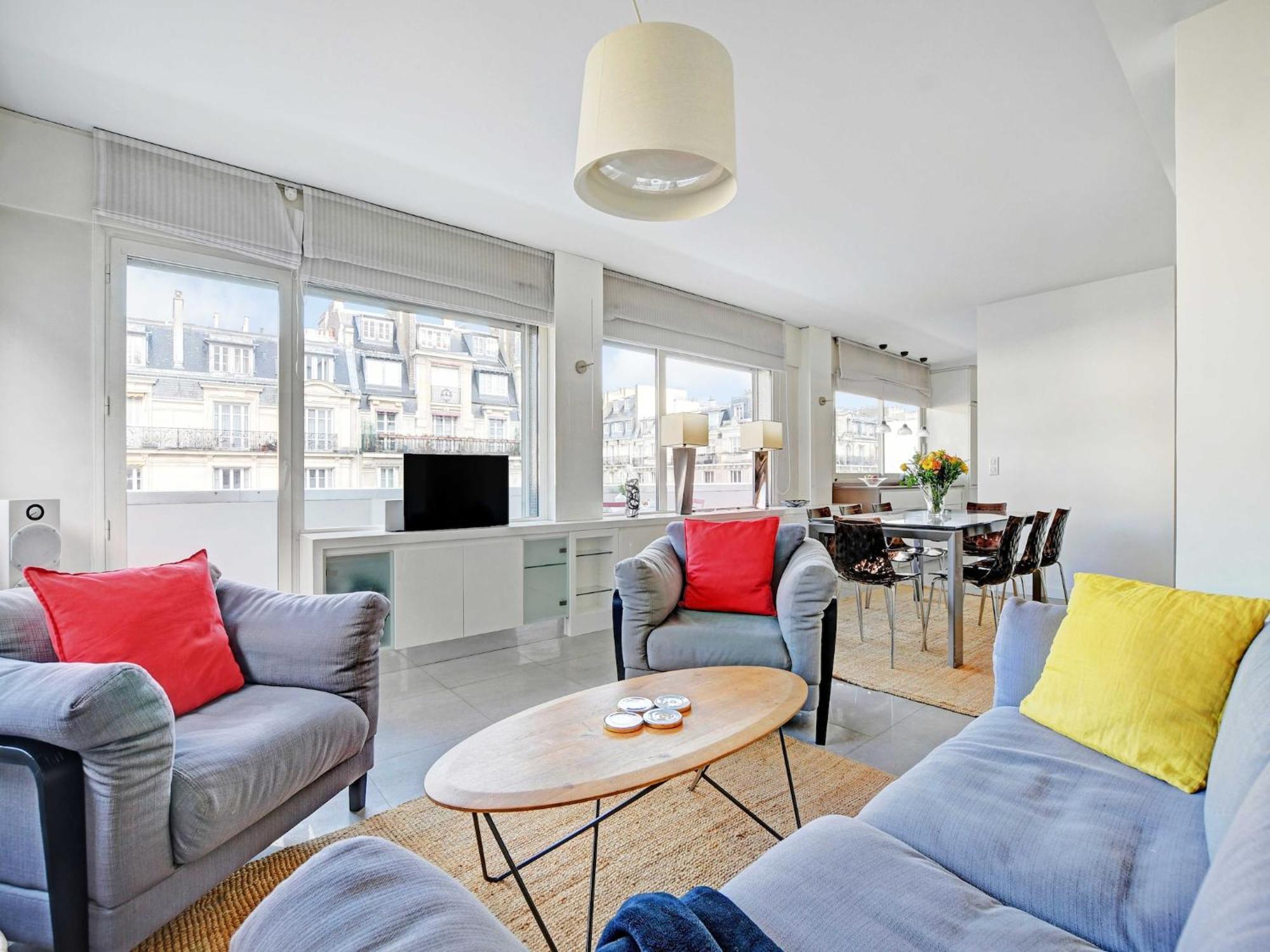 Exceptional 3bdr 6p - View Of The Eiffel Tower *